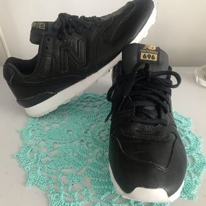 New Balance 696 casual sneaker